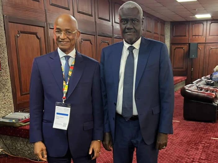 Abidjan : Cellou Dalein évoque la situation de la Guinée avec le président de la commission africaine