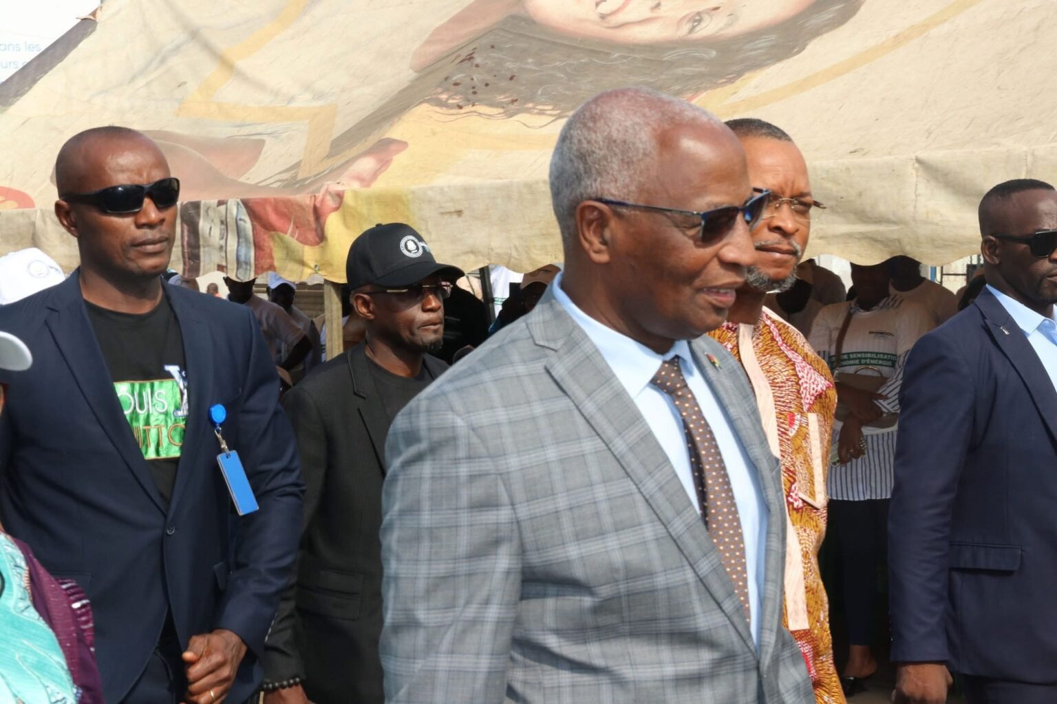 Guinée: sensibilisation à l’économie d’énergie à travers une marche pacifique