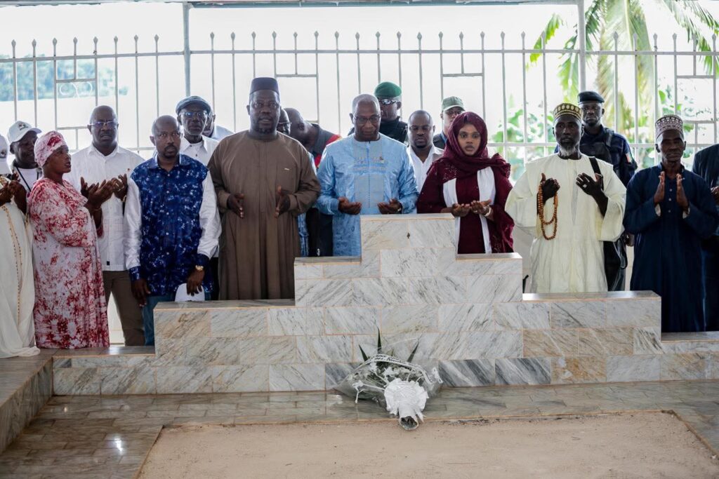Tanéné: Le Premier ministre Bah Oury rend hommage au Général Lansana Conté