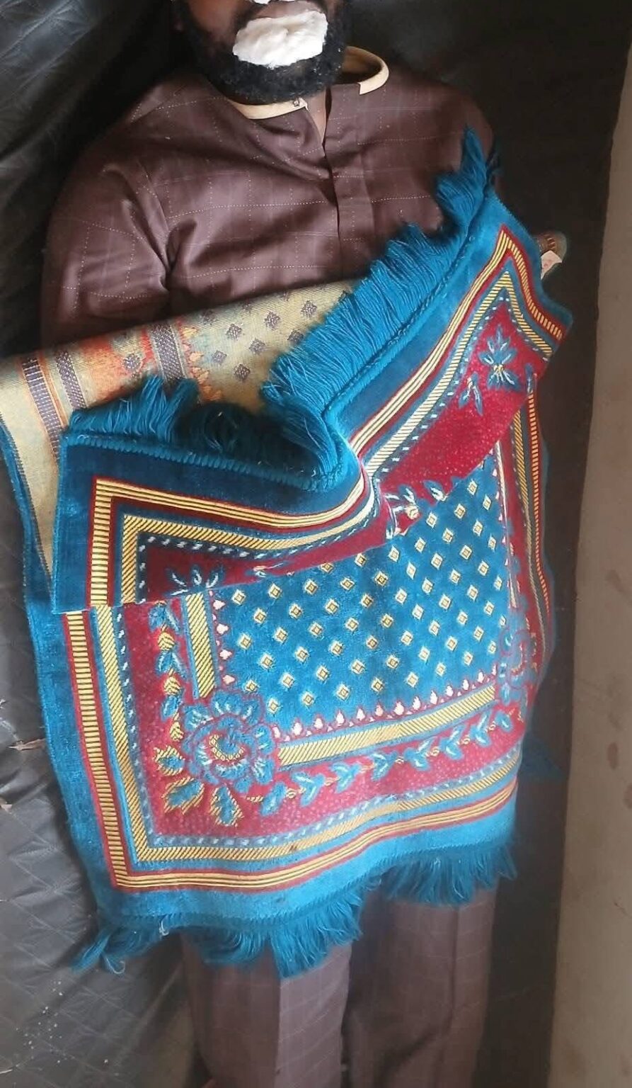 Conakry: Un jeune tailleur qui partait déposer les habits de fête de son client meurt dans un accident de la circulation à Enco5