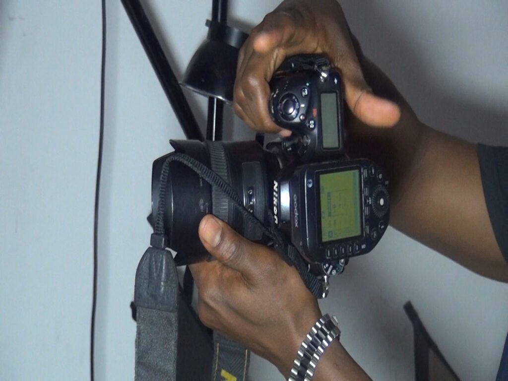 Journée internationale de la photographie : entre passion, expérience et difficultés, des photographes guinéens racontent leur métier