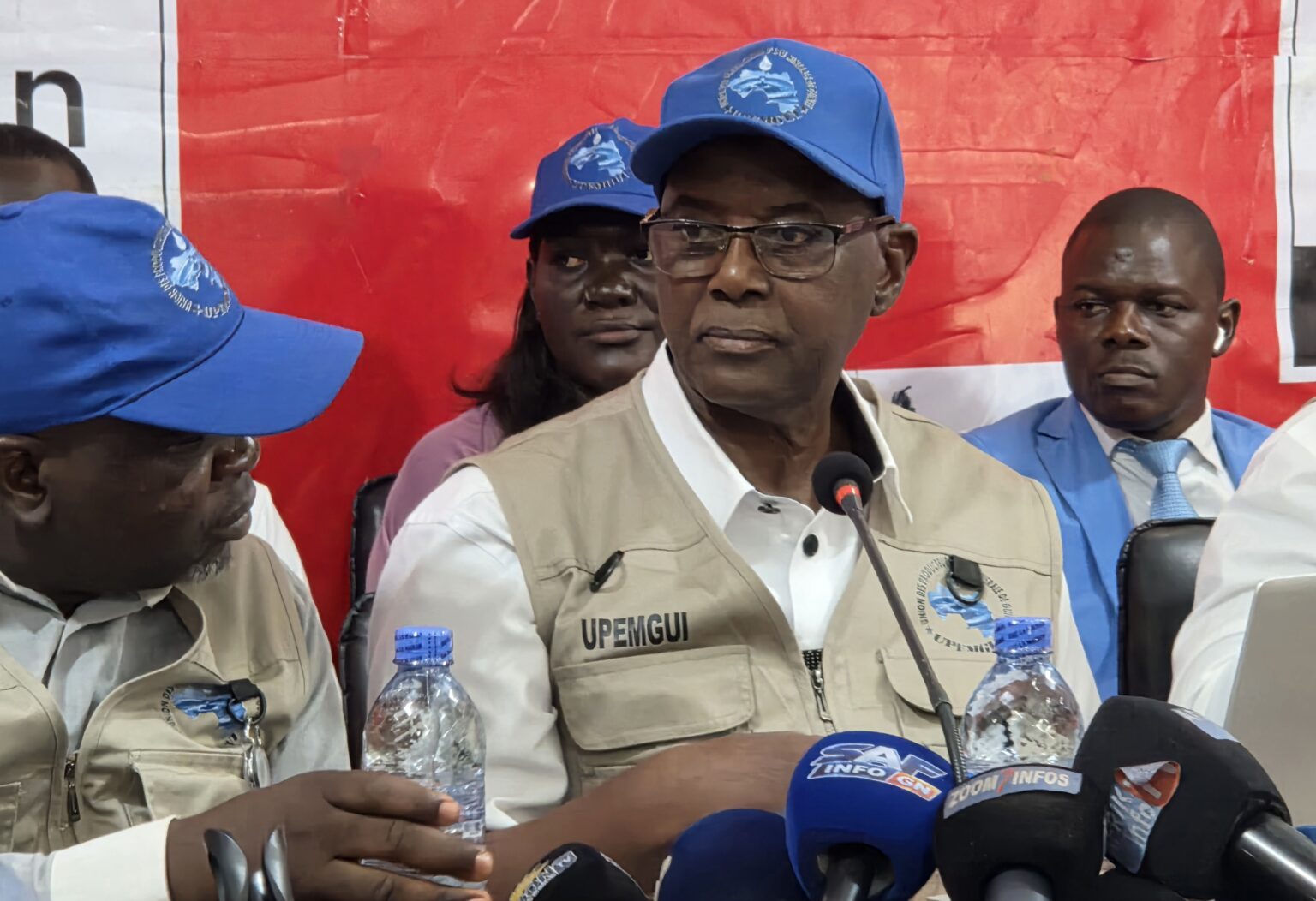 Moratoire de six mois accordé aux producteurs d’eau en sachets : l’UPEMGUI salue la décision du président Doumbouya