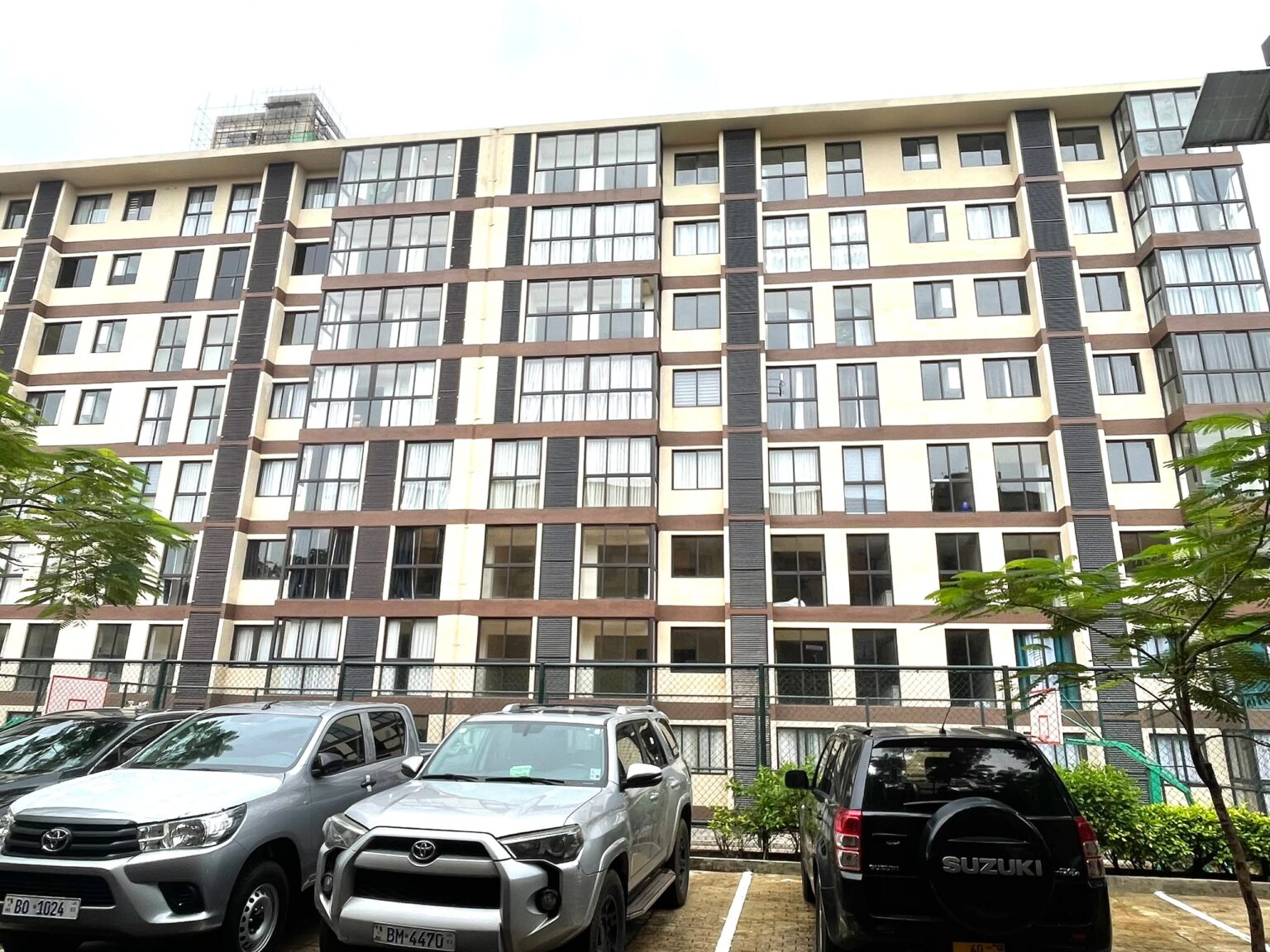Plaza Platinium : une cité déjà habitée, des travaux qui se poursuivent à Kipé